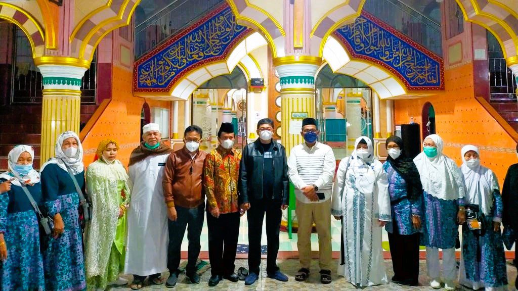 Wabup Dedi Palimbong Terima 11 Jemaah Haji Toraja Utara yang Kembali dari Tanah Suci