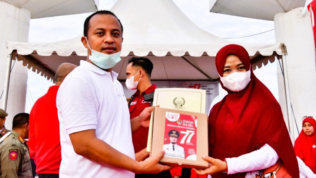 15 Pelajar dan Guru di Makassar Dapat Beasiswa dari UPZ BAZNAS Pemprov Sulsel 1 15 Pelajar dan Guru di Makassar Dapat Beasiswa dari UPZ BAZNAS Pemprov Sulsel