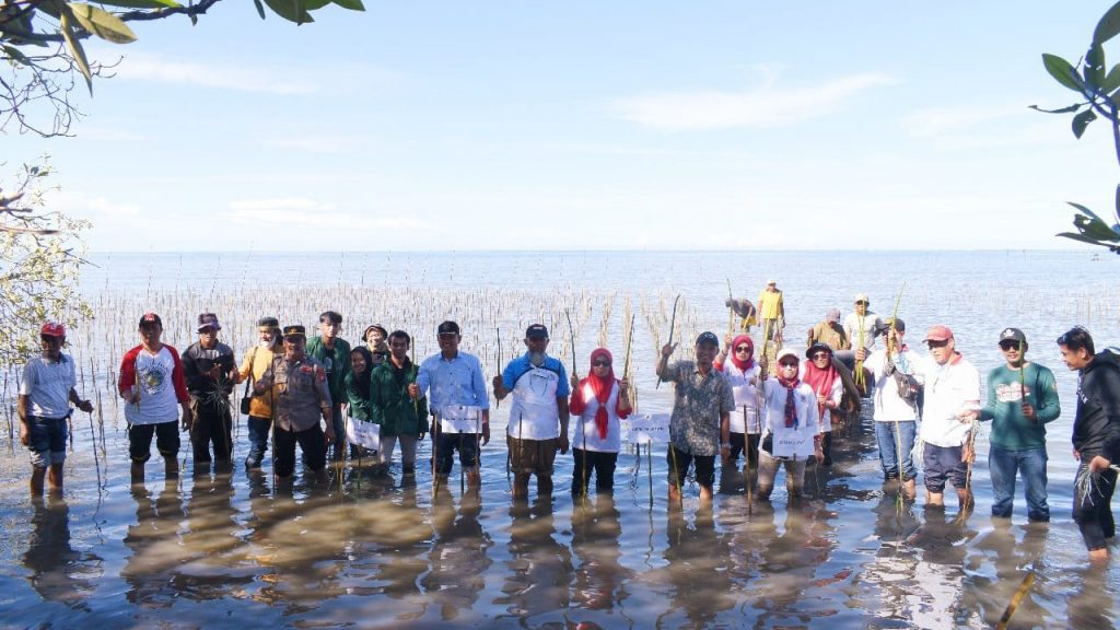 CDK Bosowasi Lakukan Penanaman dan Pembinaan Peduli Pelestarian Mangrove