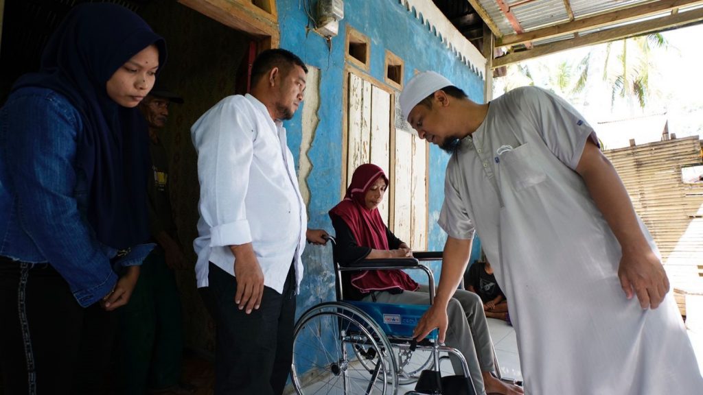 Difasilitasi Pulang ke Kampung dan Dapat Kursi Roda, TKW Asal Bone: Terima Kasih Pak Gubernur