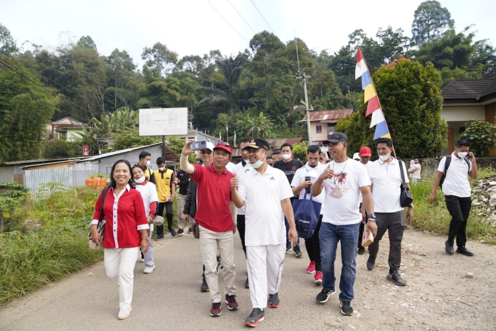 Sulsel Anti Mager Bersama Ribuan warga Torut, Andi Sudirman: Getarkan Toraja Utara, Kita Harus Bergerak