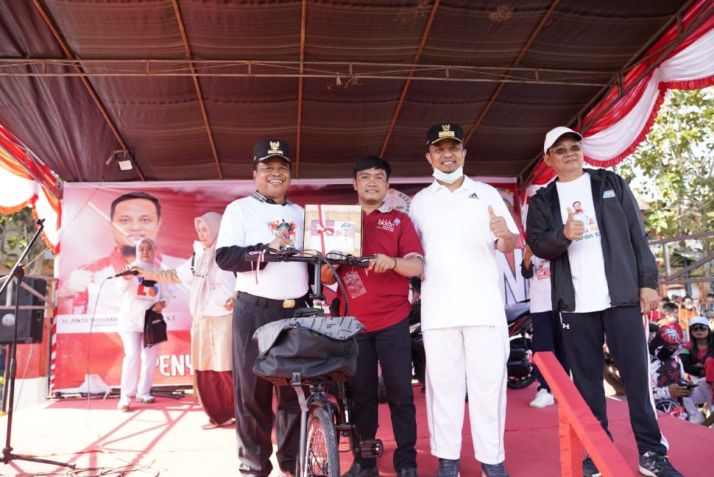 Sulsel Anti Mager Bersama Ribuan warga Torut, Andi Sudirman: Getarkan Toraja Utara, Kita Harus Bergerak