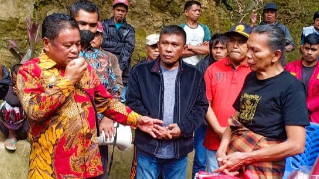 Gubernur Andi Sudirman Berbelasungkawa untuk Korban Kebakaran di Sangbua Toraja Utara