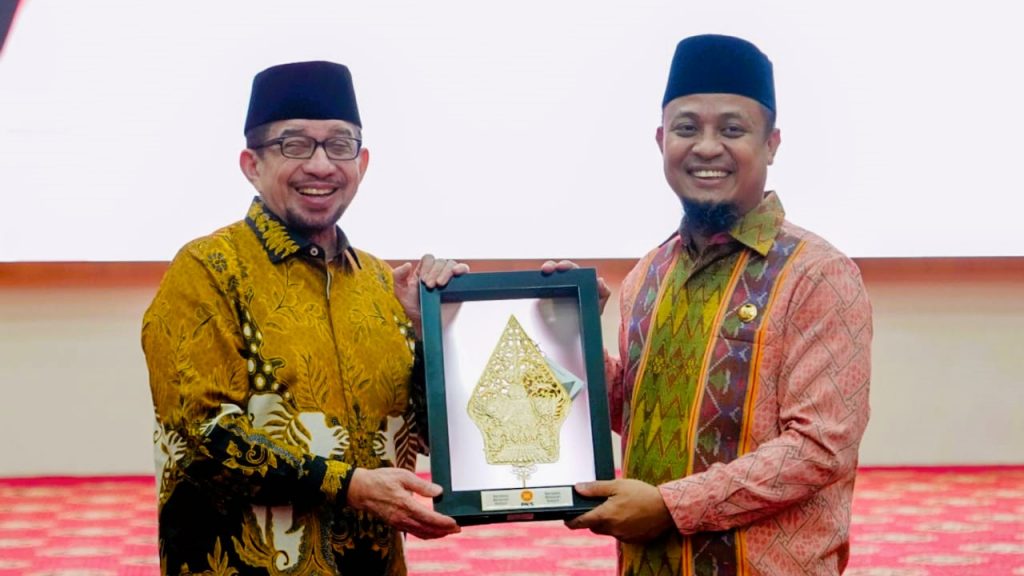Ketua Majelis Syuro PKS: Masya Allah, Semangat Gubernur Andi Sudirman Melayani Masyarakat