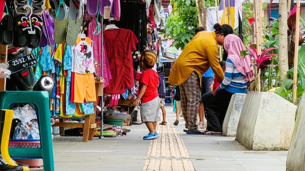Pedagang Pasar Sore Rantepao Ngotot Tidak Mau Pindah: Kami Punya MoU dengan DPRD Toraja Utara