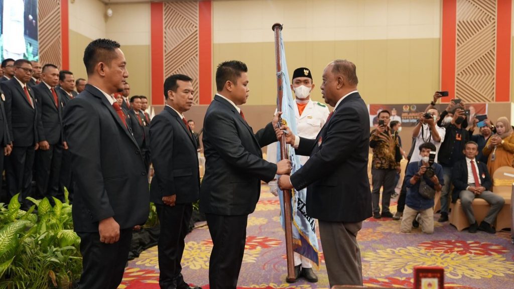 Pelantikan Pengurus KONI Sulsel 2022-2026, Andi Sudirman Dorong Olahraga Jadi Industri 2 Pelantikan Pengurus KONI Sulsel 2022-2026, Andi Sudirman Dorong Olahraga Jadi Industri