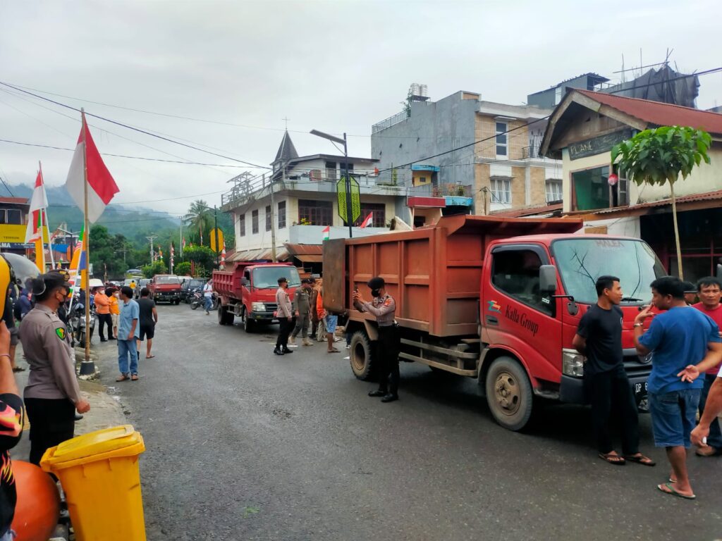 Relokasi Pasar Sore Rantepao Berjalan Aman dan Tertib 3 Relokasi Pasar Sore Rantepao Berjalan Aman dan Tertib