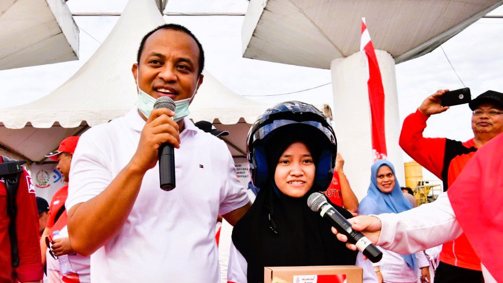 Terharu, Pelajar Makassar Ini Senang Dapat Hadiah Motor ‘Sulsel Anti Mager’