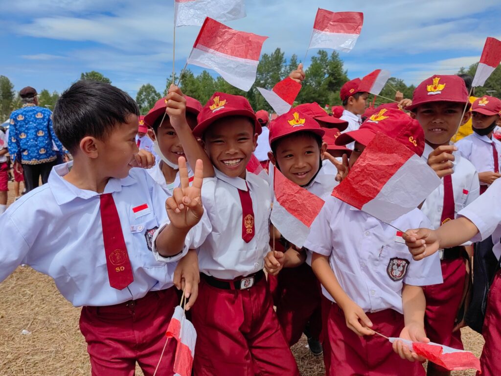 Upacara Peringatan HUT ke-77 Kemerdekaan Republik Indonesia di Tana Toraja 9 Upacara Peringatan HUT ke-77 Kemerdekaan Republik Indonesia di Tana Toraja