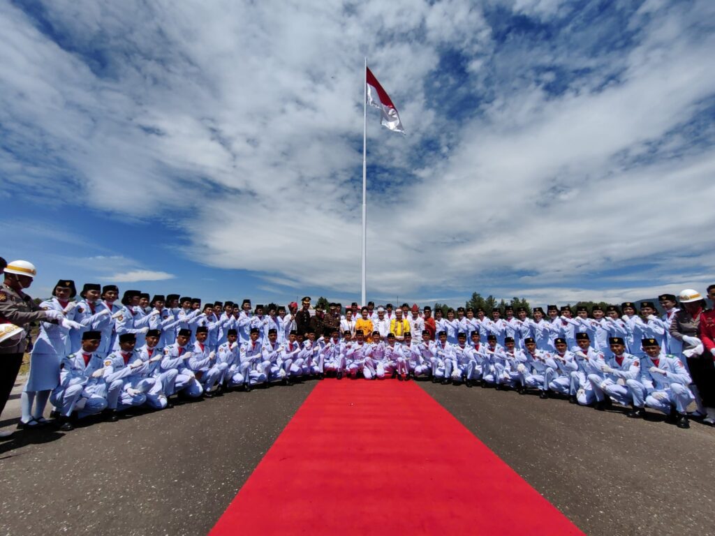 Upacara Peringatan HUT ke-77 Kemerdekaan Republik Indonesia di Tana Toraja 7 Upacara Peringatan HUT ke-77 Kemerdekaan Republik Indonesia di Tana Toraja