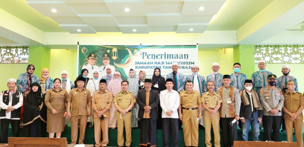 Disambut Wakil Bupati, 17 Jamaah Haji Tana Toraja Kembali dari Tanah Suci Makkah