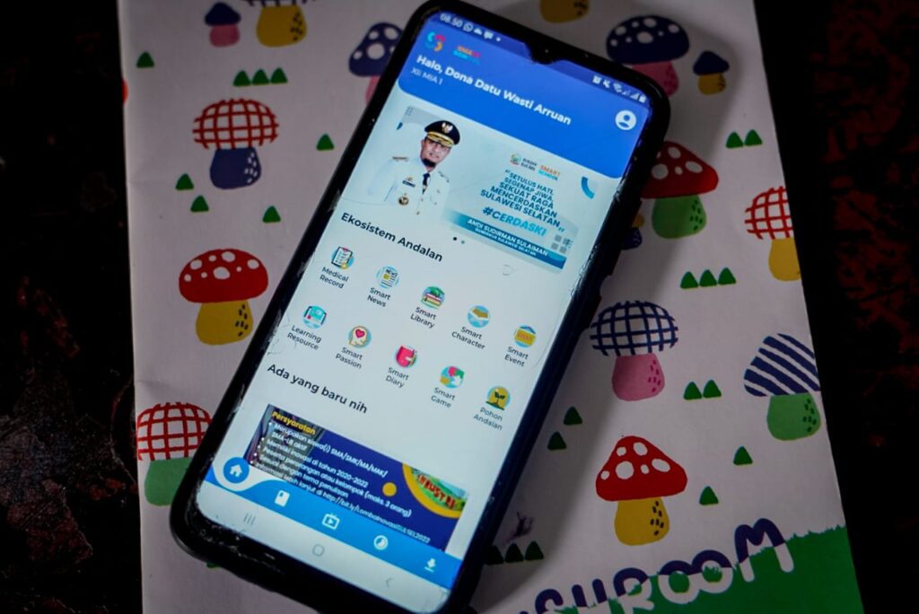 Gubernur Andi Sudirman Tinjau Proses Pembelajaran Smart School di SMAN 5 Tana Toraja