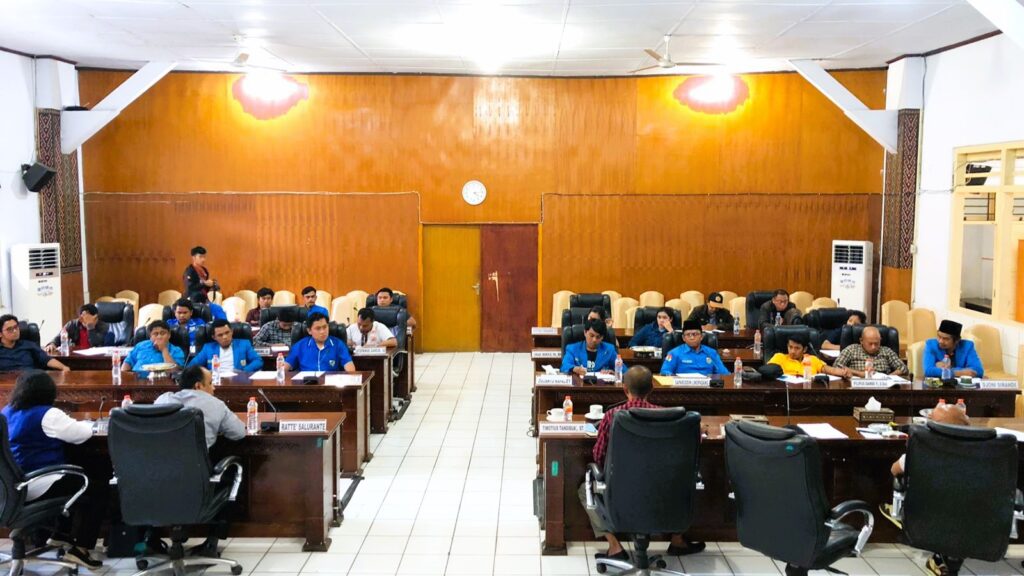 KNPI Toraja Utara Audiens ke DPRD, Bahas Empat Poin Penting 2 KNPI Toraja Utara Audiens ke DPRD, Bahas Empat Poin Penting