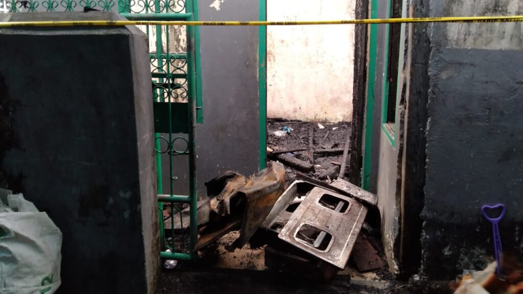 BPBD Sulsel Respon Cepat, Bantu Warga Korban Kebakaran di Rappocini 2 BPBD Sulsel Respon Cepat, Bantu Warga Korban Kebakaran di Rappocini