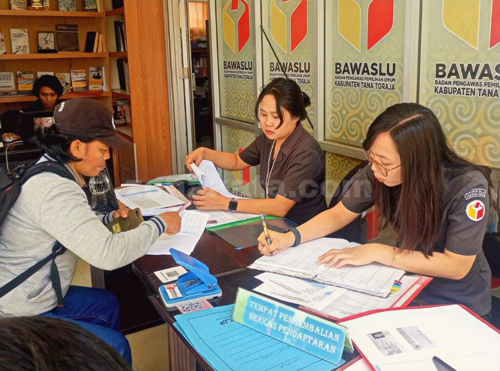 Pendaftaran Panwascam di Tana Toraja Diserbu Peminat