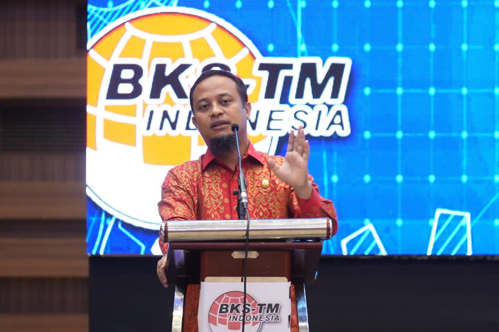 Gubernur Andi Sudirman Buka Musyawarah Badan Kerjasama Teknik Mesin