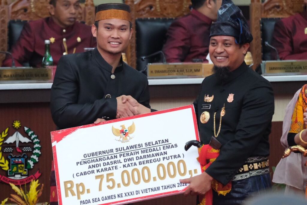 Atlet Peraih Mediali SEA Games Vietnam Asal Sulsel Dapat Bonus Rp 75 Juta di Hari Jadi Sulsel