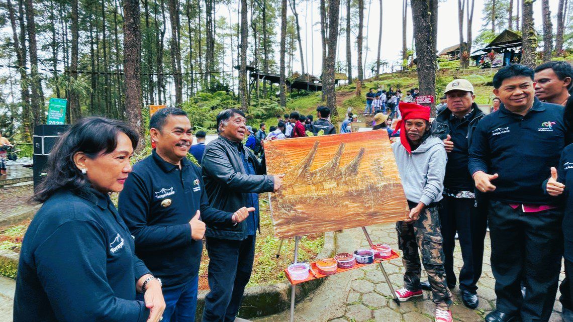 Lihat Nih Keseruan Gen-Z Di Toraja Millenials Creativity, Lovely December 2012 2 Lihat Nih Keseruan Gen-Z Di Toraja Millenials Creativity, Lovely December 2012