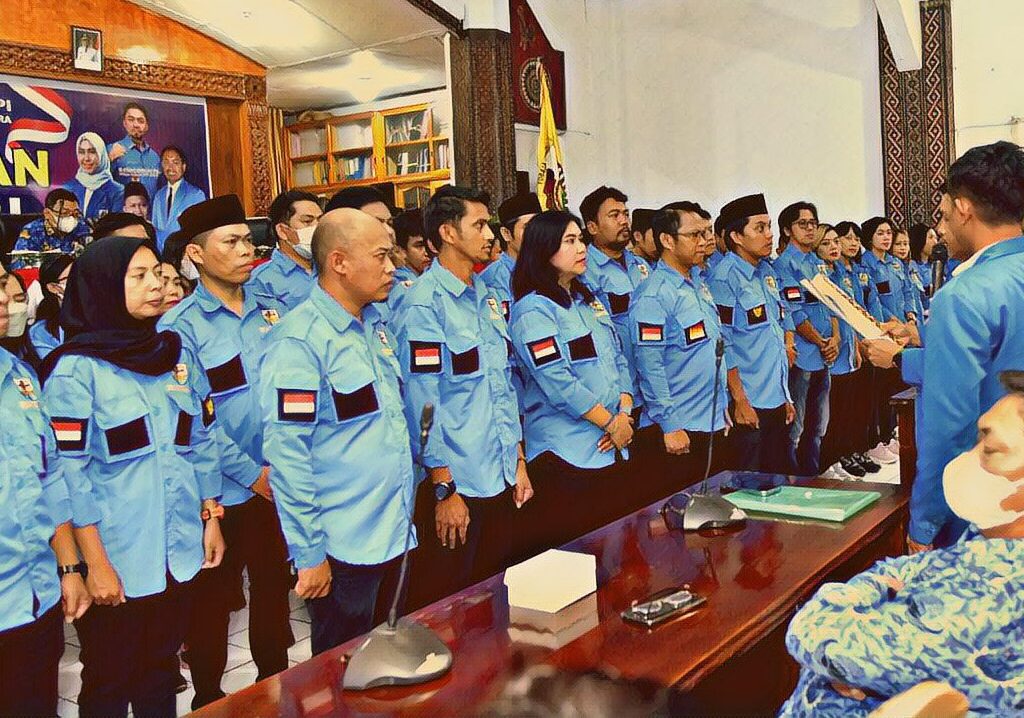 Wabup Dedi: KNPI Adalah Mitra Kritis dan Juga Solusi bagi Pemerintah di Toraja Utara 2 Wabup Dedi: KNPI Adalah Mitra Kritis dan Juga Solusi bagi Pemerintah di Toraja Utara