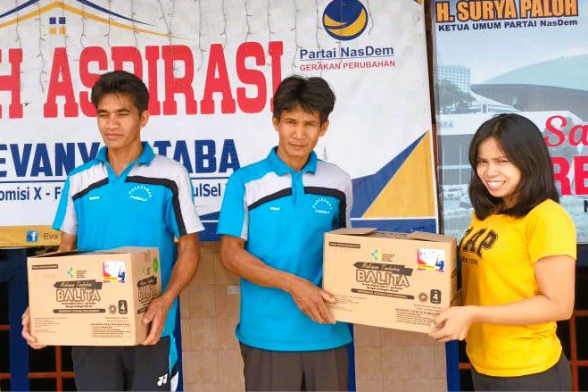 11 Tahun Partai Nasdem, Eva Stevany Rataba Berbagi PMT Balita dan Ibu Hamil di Toraja