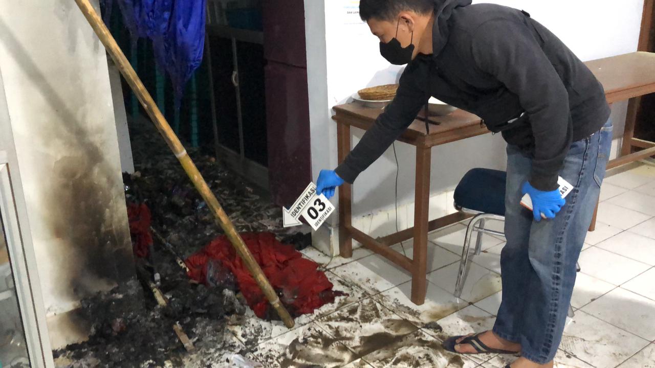 BREAKING NEWS: Sekret KNPI Toraja Utara Diduga Dibakar, Pengurus Lapor Polisi