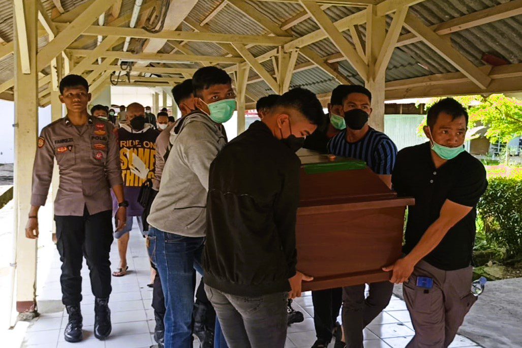 Seorang Polisi di Tana Toraja Tewas Setelah Ditabrak Truk Saat Patroli