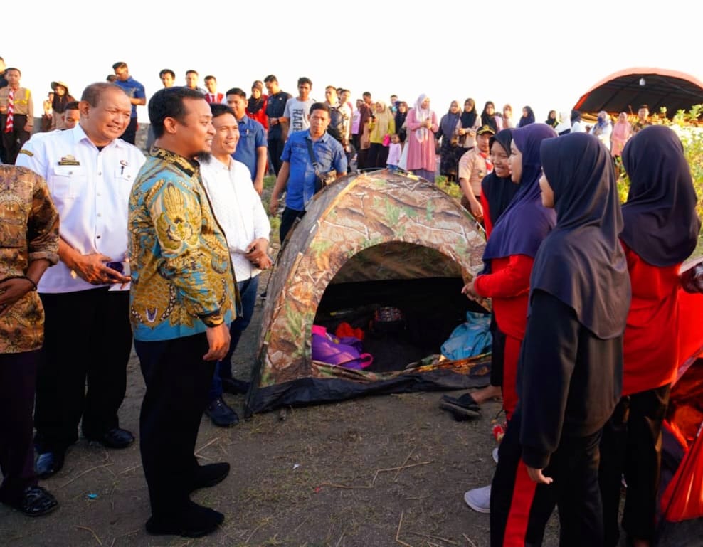 Kunjungi Kemah Konservasi Lingkungan, Andi Sudirman Motivasi Pelajar SMAN 1 Bantaeng