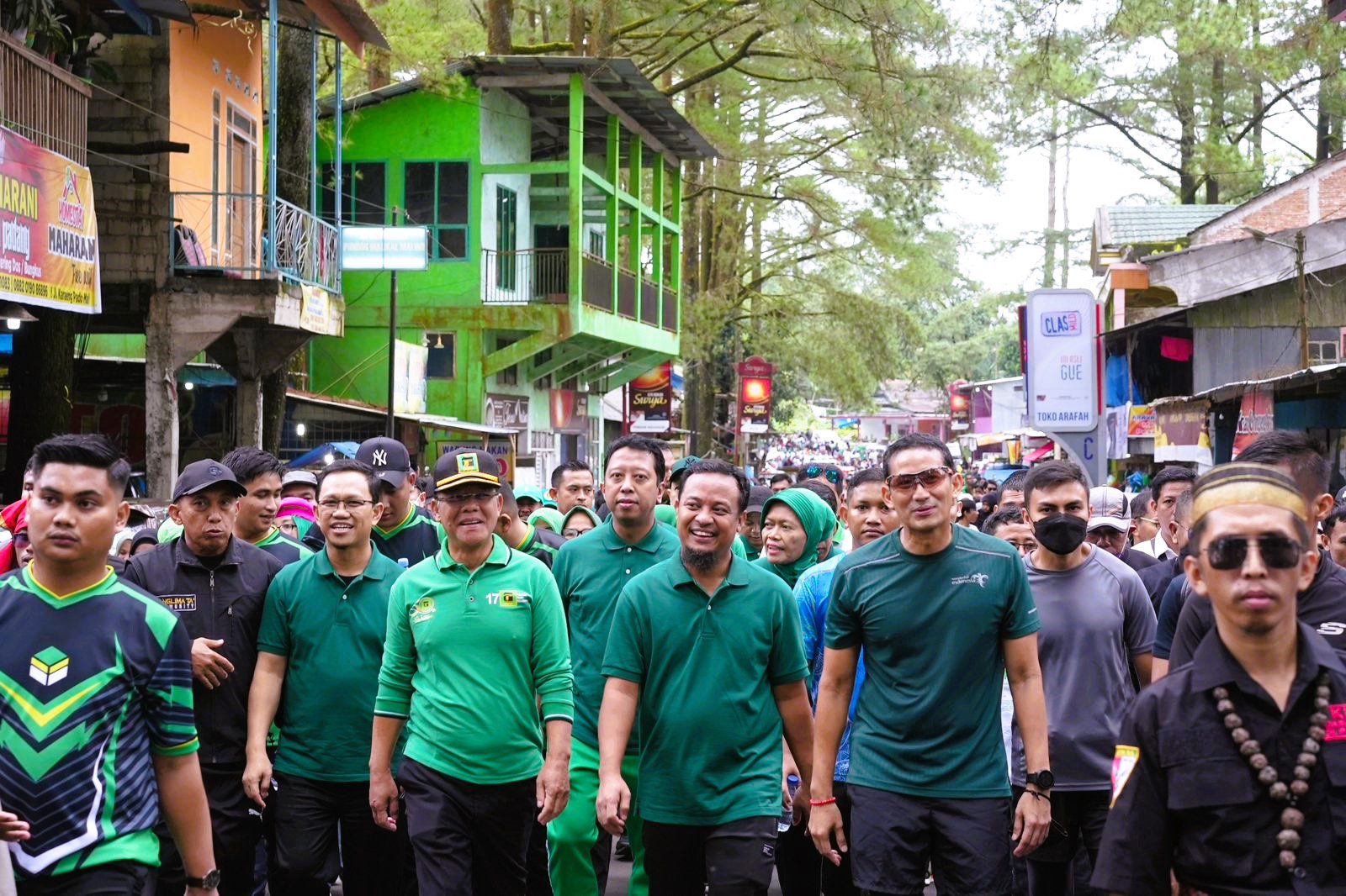 50 Tahun PPP, Andi Sudirman Jalan Sehat Bersama Plt Ketum Mardiono dan Sandiaga Uno di Malino