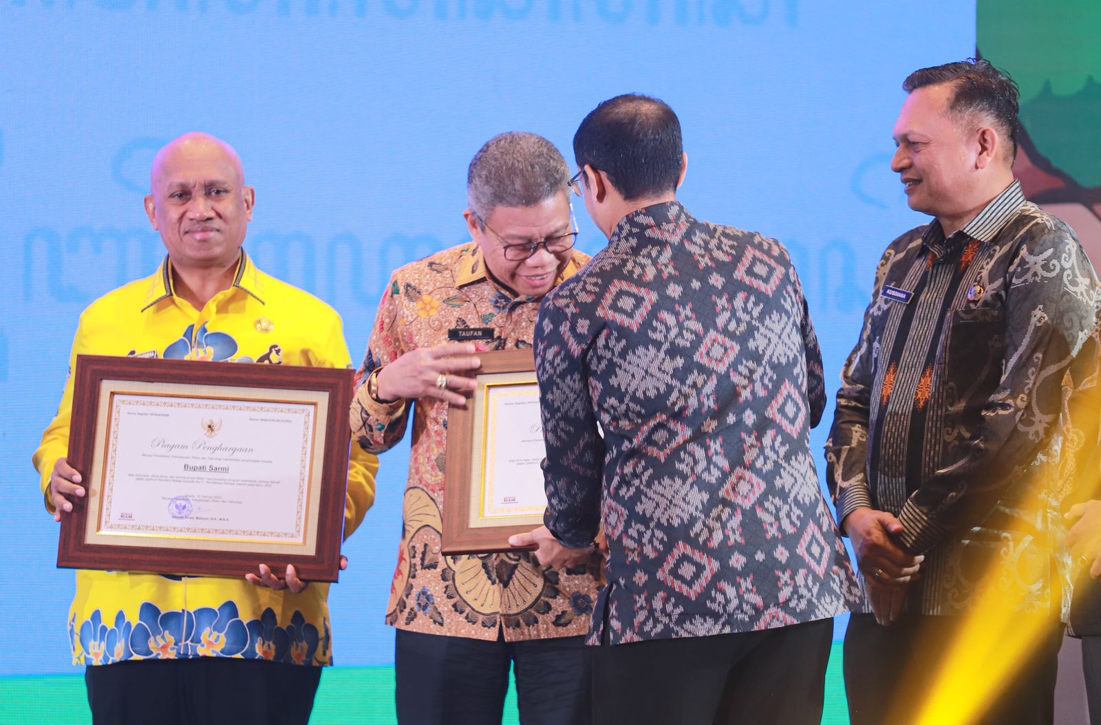 Penghargaan dari Mendikbudristek Diraih Taufan Pawe Jadi Kado HUT Kota Parepare ke-63
