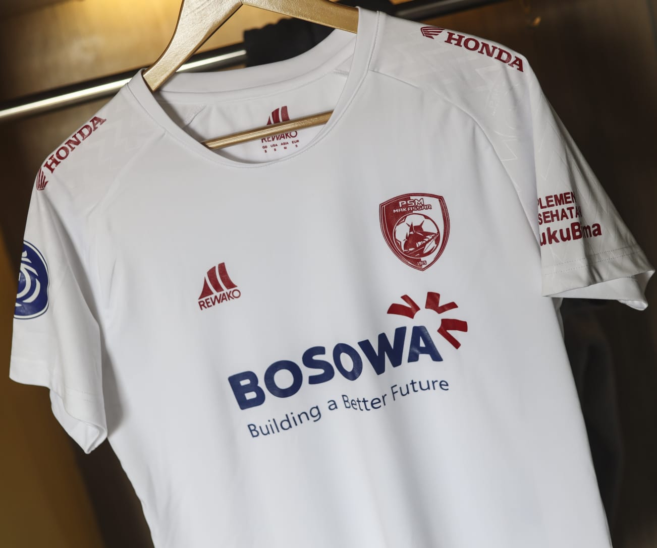 Tanding Lawan Persebaya, PSM Gunakan Jersey Berlogo Baru Bosowa