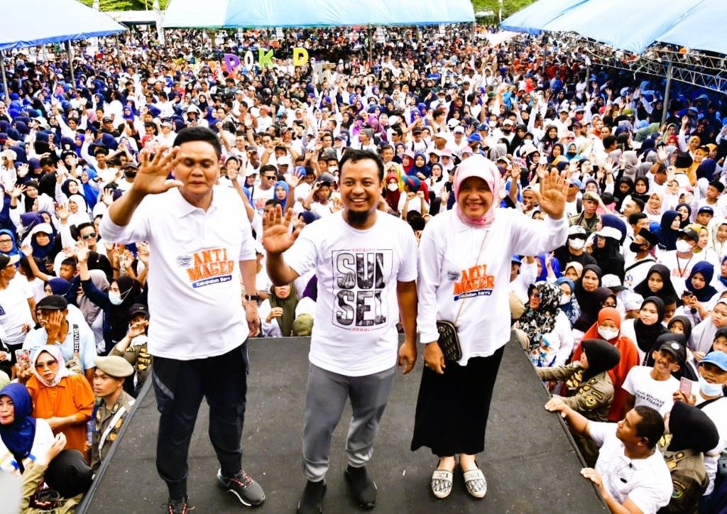 Gubernur Andi Sudirman Jalan Anti Mager Bersama 60 Ribu Warga Barru 3 Gubernur Andi Sudirman Jalan Anti Mager Bersama 60 Ribu Warga Barru