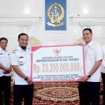 Gubernur Sulsel Serahkan Bantuan Keuangan Rp23,2 Miliar Untuk Pemkab Pangkep