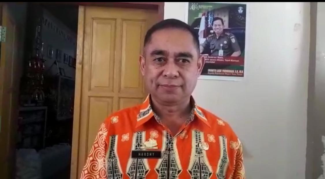 Tanggapan Kepala Sekolah SMA Negeri 1 Tana Toraja Terkait Aturan Penggunaan Baju Adat