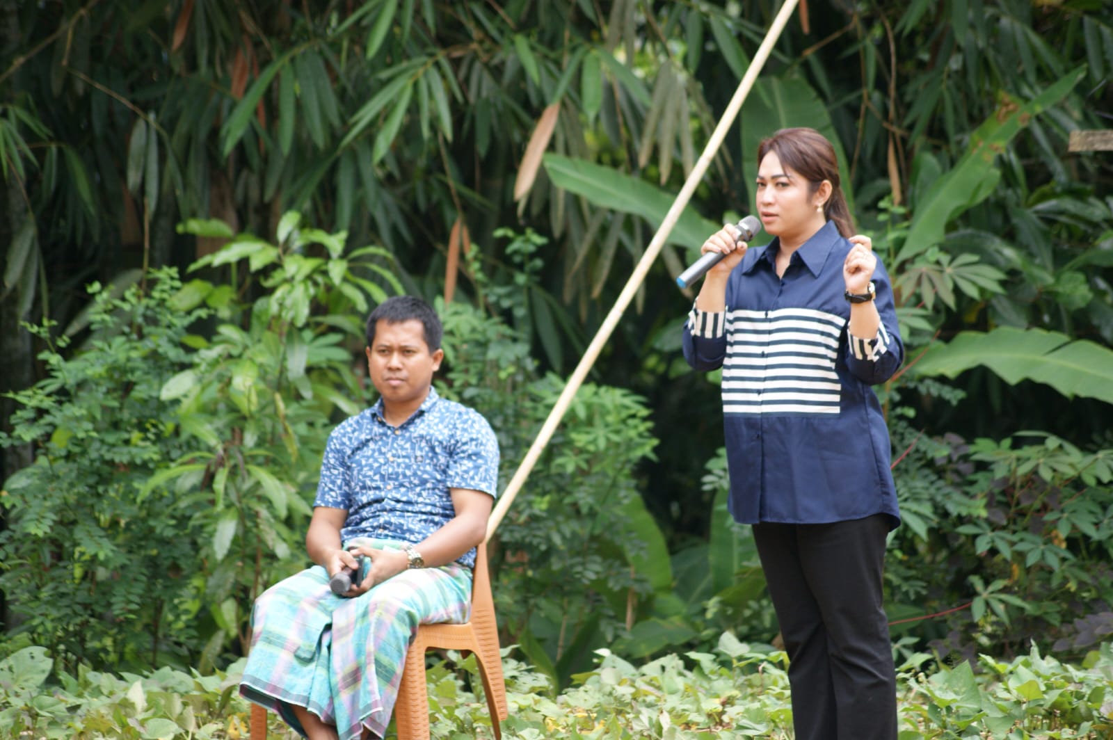 Eva Stevany Rataba Sosialisasi Beasiswa PIP Jalur Aspirasi di Buntao