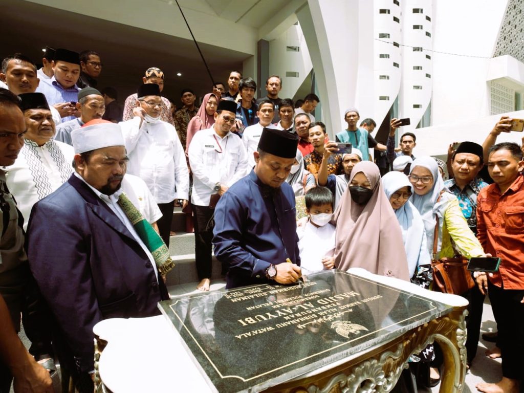 Masjid Al-Ayyubi Kantor Gubernur Didesain Ramah Lingkungan, Kini Mulai Digunakan