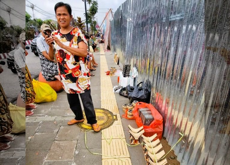 Istri Wabup Toraja Utara Prihatin Pedagang Jualan di Trotoar Alun-alun