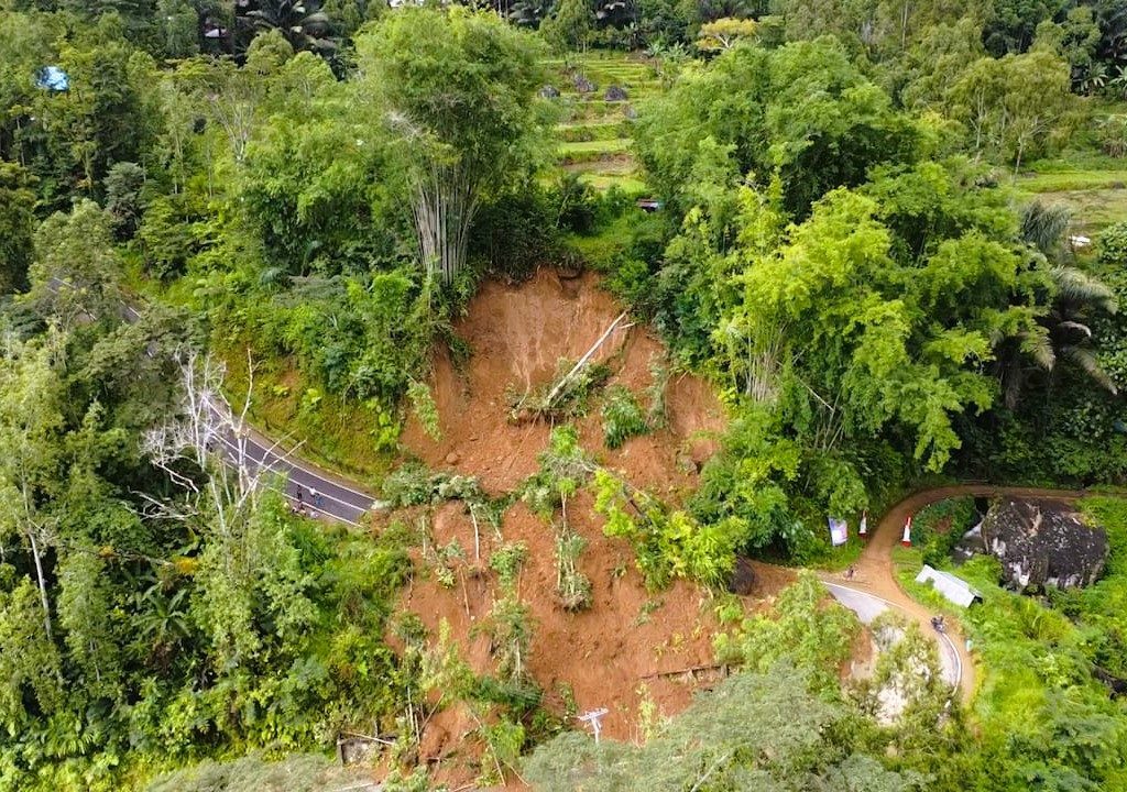Alat Berat BPBD Rusak, Akibatnya Longsor di Sareale Toraja Utara Belum Ditangani