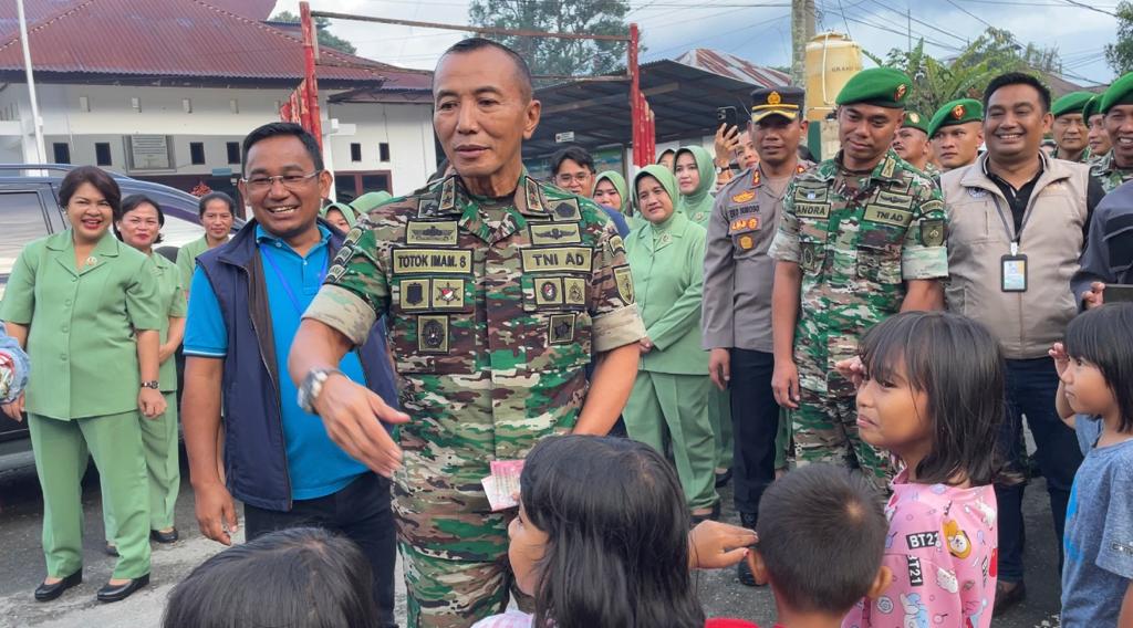 Dapat Bantuan 20 Unit Rumah, Pangdam XIV Hasanuddin: Terima Kasih Pak Djekson