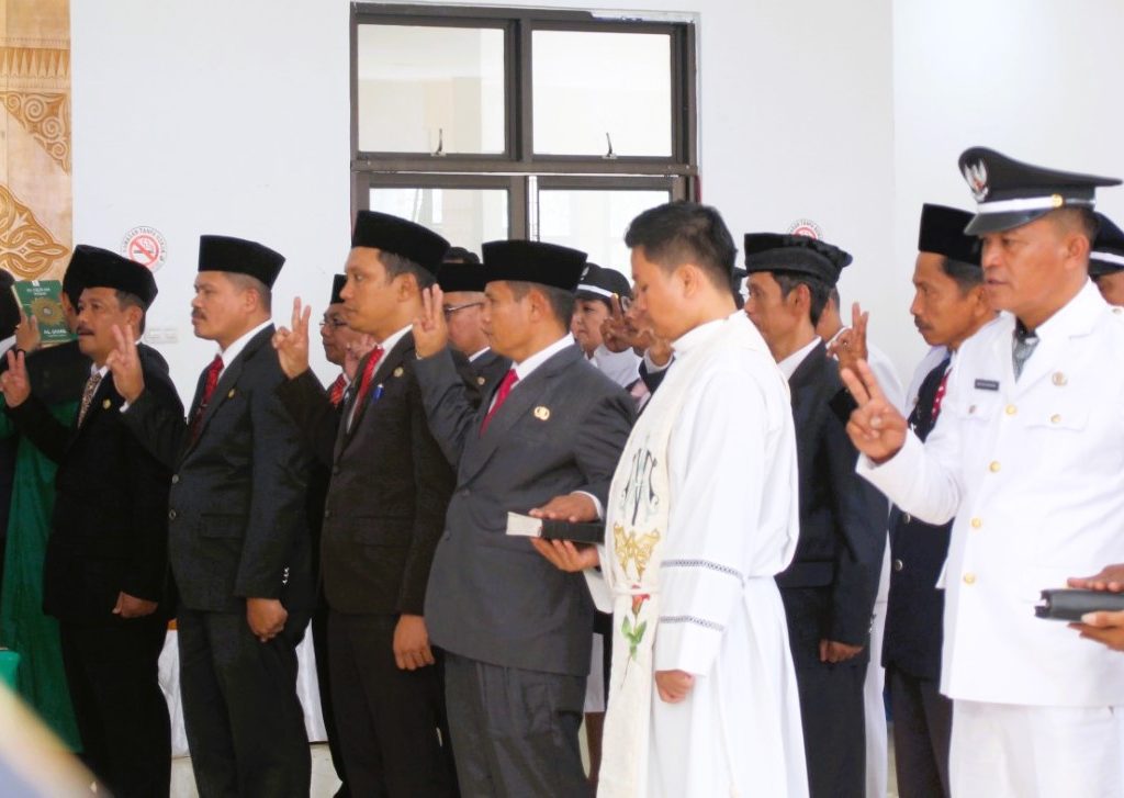 Bupati Toraja Utara Lantik 113 Pejabat Struktural, Termasuk Kepala Sekolah