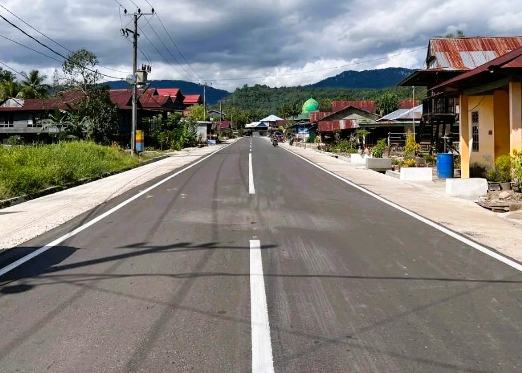 Ruas Kabere Tuntas Dikerjakan, Warga: Jalannya Sudah Mulus 2 Ruas Kabere Tuntas Dikerjakan, Warga: Jalannya Sudah Mulus