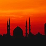 Tanda-tanda dan Keistimewaan Malam Lailatul Qadar