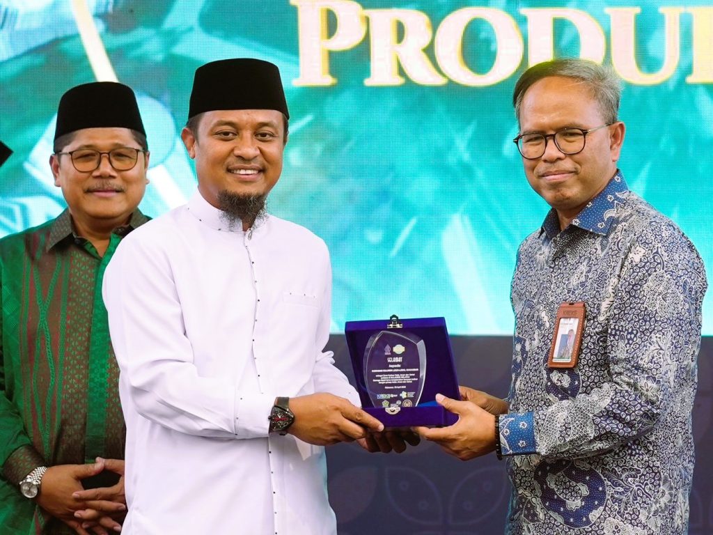 KNEKS Menyebut Sulsel jadi Daerah Pertama di Indonesia Pencanangan Zona Kuliner Halal, Aman, dan Sehat 2 KNEKS Menyebut Sulsel jadi Daerah Pertama di Indonesia Pencanangan Zona Kuliner Halal, Aman, dan Sehat