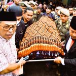 Lepas Jenazah Syukur Bijak, Gubernur Andi Sudirman: Banyak Perjuangan Beliau untuk Pembangunan di Luwu