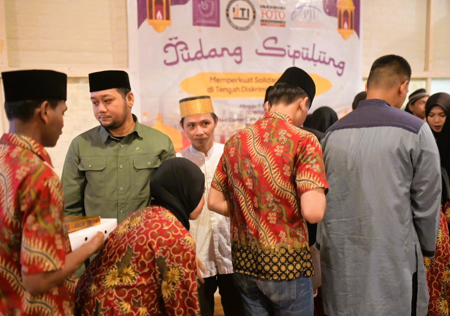 Empat Organisasi Profesi Jurnalis Sulsel Gelar Buka Puasa Bersama Anak Panti