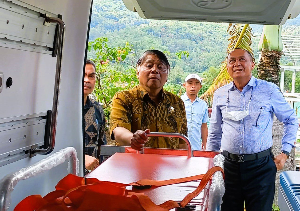 Ambulance Bantuan PMI Pusat Disiagakan di RSUD Lakipadada
