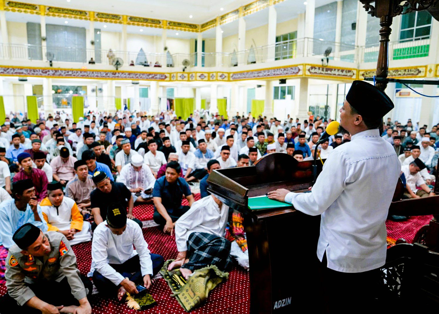 Gubernur Sulsel Salat Tarawih Bersama Masyarakat Takalar