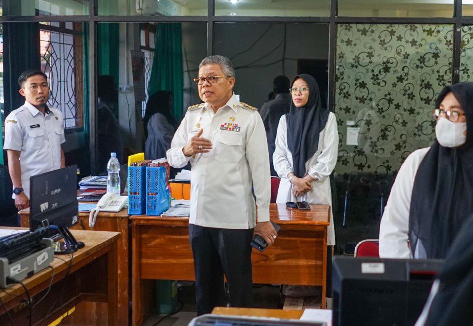 Wali Kota dan Wakil Wali Kota Parepare Kompak Sidak Kehadiran ASN di Hari Pertama Kerja