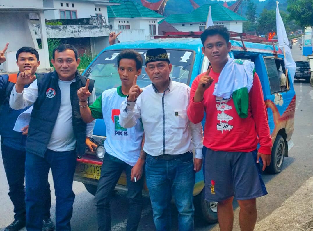 PKB Tana Toraja Naik Pete-pete Daftar Bacaleg ke KPU
