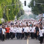 Gubernur Andi Sudirman Jalan Anti Mager Bersama 30 Ribu Masyarakat di Pinrang