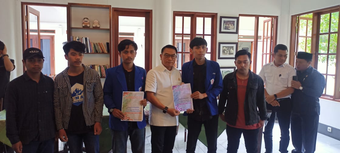 Moeldoko Atensi Jalan Rusak di Kecamatan Simbuang dan Mappak Tana Toraja